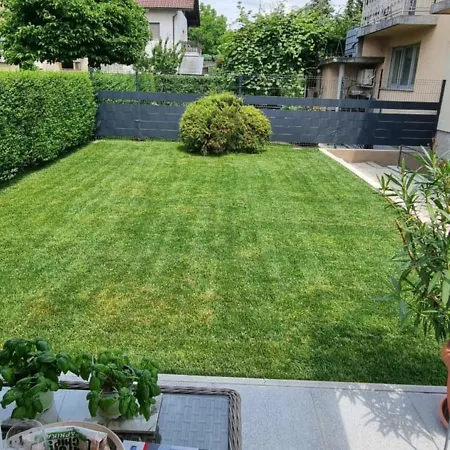 בית נופש Privat House Lena With Garden&free Parking